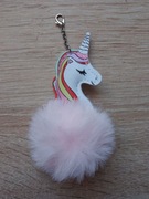 Brelok pompon futerko jednorożec różowy 