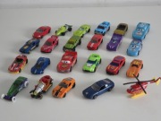 Resoraki Hot Wheels i inne zestaw dla dziecka