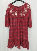 KappAhl czerwona sukienka w kratke haft kwiaty bawełna 40  falban