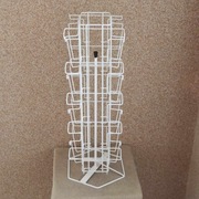 Stojak obrotowy na widokówki kartki okolicznościowe 18 kieszenia na ladę