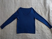 Niebieski chabrowy elegancki wiskozowy sweter w serek Peacocks 36 38 40