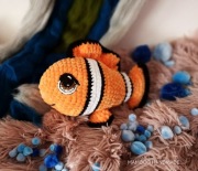 Rybka błazenek maskotka ryba na szydełku rękodzieł