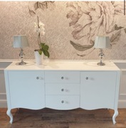 KOMODA LUDWIK, 3 SZUFLADY ORAZ DWOJE DRZWICZEK BIAŁA