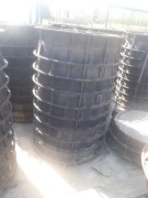 Właz żeliwny klasy D-400