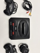 Sega mega drive + kart z grami 