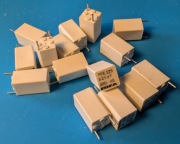 Precyzyjny kondensator RIFA PFE225 620pF 200V 1% Audio NOS