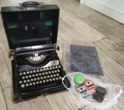 Rheinmetall maszyna do pisania z etui, taśmami 