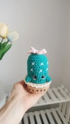 Kaktus w doniczce na szydełku, dekoracja handmade 