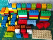 Zestaw klocków budowlanych  Lego Duplo: 2x1, 2x2, 2x4 piny - 87 el.