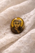 Święty Franciszek z Asyżu malowany na kamieniu malarstwo miniaturowe 