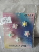 Zestaw oryginalnych przypinek Crocks kwiaty lato 