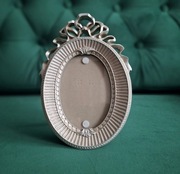 Elegancka Owalna Ramka na Zdjęcia w Stylu Francuskim