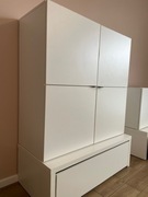 Biała komoda marki VOX