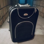 Walizka kabinowa marki Ormi,  idealna na bagaż podręczny