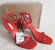 Sandały Mango rozmiar 40 czerwone 