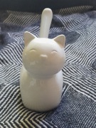 Kot kotek skarbonka biała ceramiczna figurka