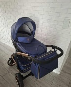 Wózek Junama Diamond fIuo Line V3 2w1 w kolorze granatowym