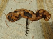 Korkociąg z korzenia oliwki – rytuał transmutacji, żywiołów i jedności