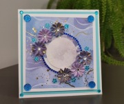 RĘCZNIE ROBIONA KARTKA 3D Z KWIATAMI – PERSONALIZOWANA – PREZENT PAMIĄTKA