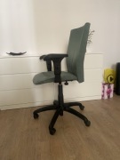 Fotel biurowy obrotowy Profim 