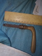 Stara klamka z mosiądzu z żelaznym trzpieniem przedwojenna antyk