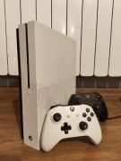 Xbox One S 1Tb 2 pady