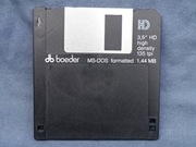 Dyskietka 3,5" HD 1,44 MB BOEDER 135 tpi UŻYWANA kolor czarny