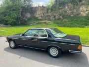 Odrestaurowany MERCEDES BENZ 230 CE COUPE ZABYTEK 