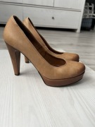 Brązowe szpilki na platformie Janta 37