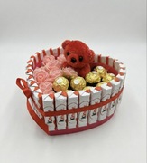 Słodki Box Serce z Kinder i Ferrero – Idealny Prezent na każdą okazję