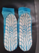 Skarpetki antypoślizgowe na strefę wysokich lotów lub manię skakania