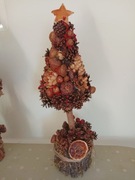 choinka stroik rękodzieło szyszki wianek