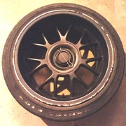 Cztery alufelgi Keskin 9Jx16 Lk 4x108 z oponami 215/40R16 86W