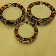 Komplet 18 talerzy Czechosłowacja lata 70/80 –  3 rozmiary retro
