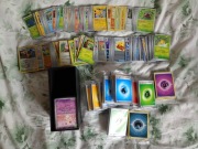 Duży Zestaw Oryginalnych Kart Pokemon 600 sztuk Holo/Reverse Holo/Reverse 