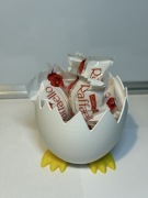 Śmieszna i urocza miseczka / podstawa w kształcie rozbitego jajka