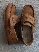 Brązowe skórzane eleganckie buty mokasyny na rzepy Lasocki 28