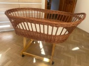 Kosz Mojżesza wiklinowy + nowy stelaż na kółkach + materacyk