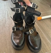 Buty ze skóry naturalnej 37