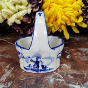 Śliczny ręcznie malowany koszyczek z rączką - Delft Blue #1