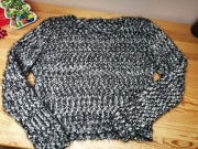 Sweter S 36 kudłaty święta błyszcząca nitka 