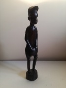 STARA RZEZBA Z  HEBANU ...33 CM ..Z AFRYKI !!