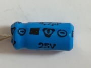 Kondensator elektrolityczny 4,7uF/40V   8szt-kpl