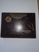 Puszka po papierosach 