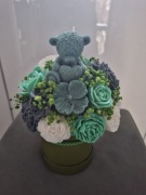  Flower Box ze świeczek sojowych – miś wśród kwiatów 