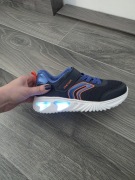 Nowe buty sneakersy świecące chłopięce geox 33 buty wiosenne
