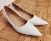 Buty białe niski obcas też ślubne r.40/41