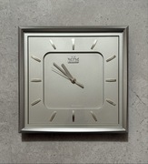 Zegar MPM kwarcowy ścienny srebrny 29x29 cm stan idealny