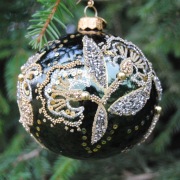 Haft rzeszowski zielony - folkowa bombka polskie rękodzieło