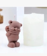 MIŚ w WEŁNIANYM SWETRZE z BUKIETEM Walentynki forma 8*5.6 do Świec Odlewów